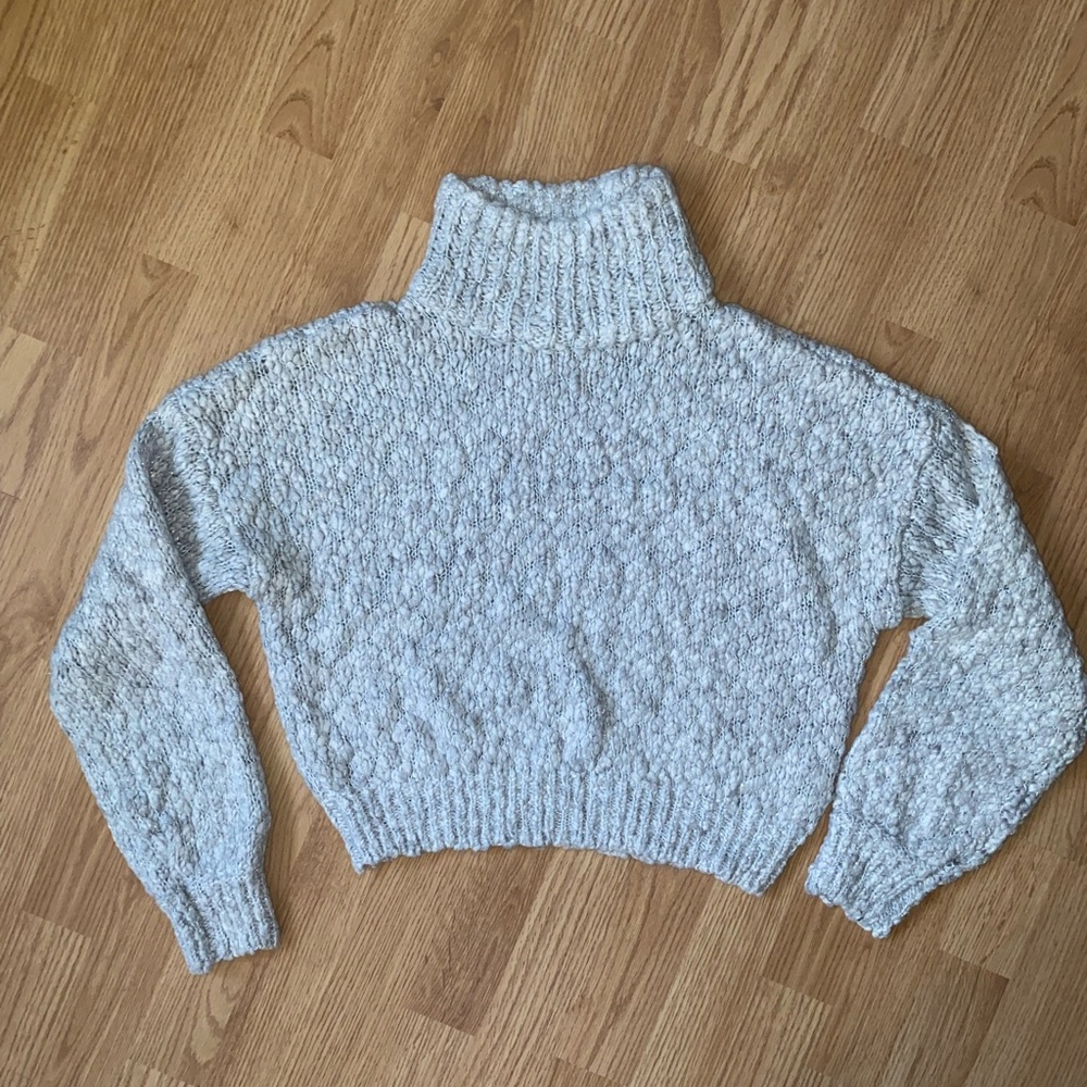 Hollister Textured Cream Turtleneck Sweater